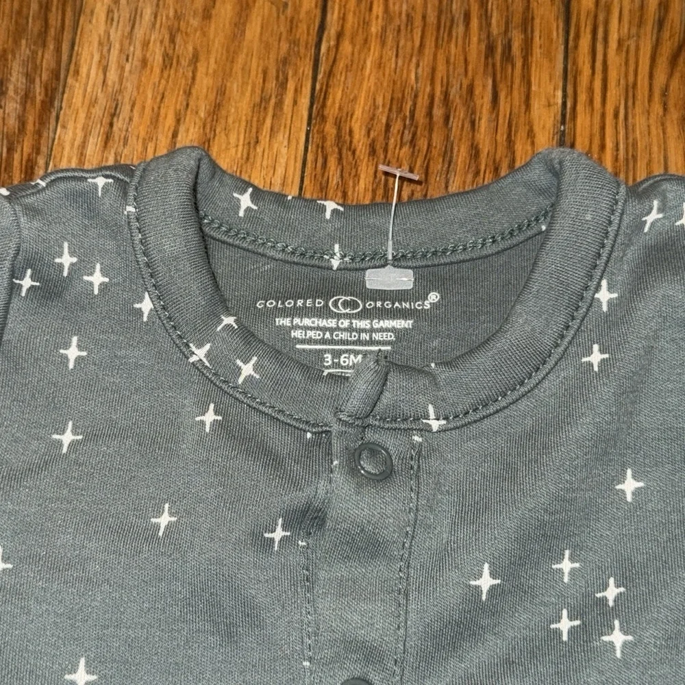 Colored Organics Skylar Footed Sleeper Organic Cotton in North Star snap 3-6 m